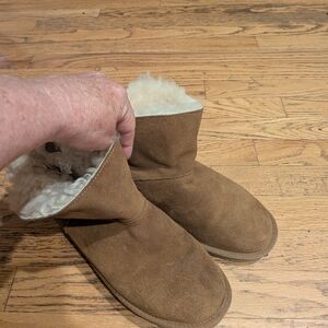 UGG KOOLABURRA Tan Ankle Boots with Shearling Lining WOMENS 9 EXC SHAPE